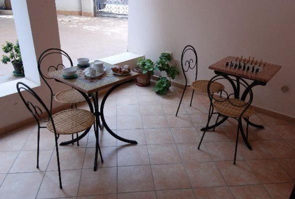 بومبيي B&B Bassotto المظهر الخارجي الصورة
