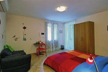 بومبيي B&B Bassotto المظهر الخارجي الصورة